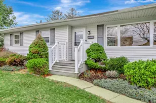 5 Richlee St, Blue Point, NY 11715 - Photo 3