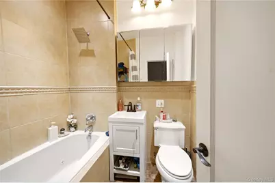 1402 Thieriot Avenue, Bronx, NY 10460 - Photo 17