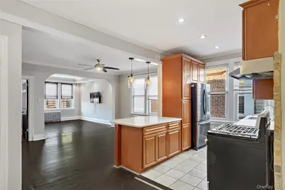 1402 Thieriot Avenue, Bronx, NY 10460 - Photo 29