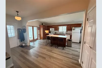 81 S Mesier Avenue, Wappingers Falls, NY 12590 - Photo 3