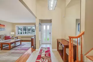 2626 Burro Ln, East Meadow, NY 11554 - Photo 7