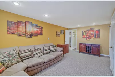 2626 Burro Lane, East Meadow, NY 11554 - Photo 21