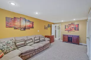 2626 Burro Ln, East Meadow, NY 11554 - Photo 21