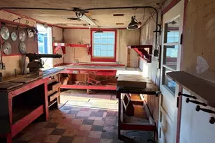 499 Old Country Rd, Deer Park, NY 11729 - Photo 17