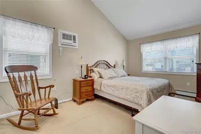 1105 N Broadway, Massapequa, NY 11758 - Photo 15