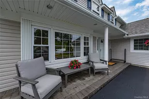 16 Sussex Ln, Lake Grove, NY 11755 - Photo 5