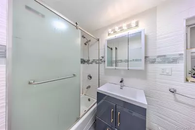 1557 Glover Street, Bronx, NY 10462 - Photo 15