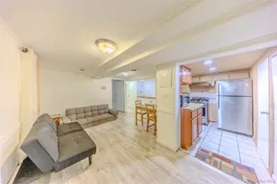 1557 Glover St, Bronx, NY 10462 - Photo 25