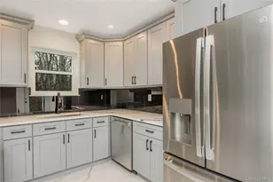 24 Buckskin Ln, Riverhead, NY 11901 - Photo 11