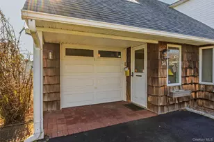 34 Link Ln, Hicksville, NY 11801 - Photo 3