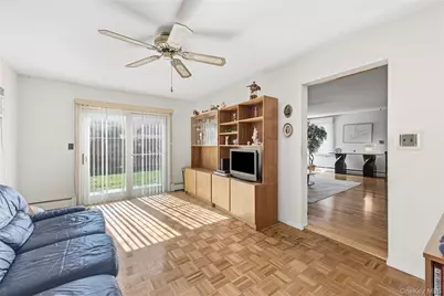 34 Link Lane, Hicksville, NY 11801 - Photo 19