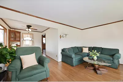 2 Oak Place, Massapequa, NY 11758 - Photo 7