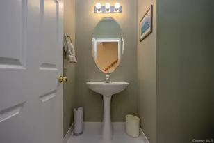 8 Cragmere Dr, Nanuet, NY 10954 - Photo 11