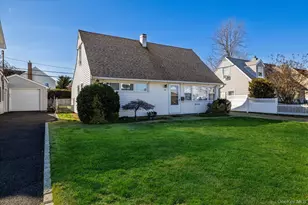 47 Hewlett Point Ave, East Rockaway, NY 11518 - Photo 3