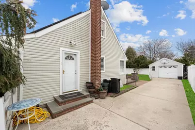 762 Buchanan Road, East Meadow, NY 11554 - Photo 5