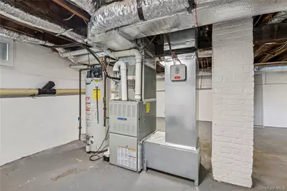 401 Ocean Avenue, Malverne, NY 11565 - Photo 27