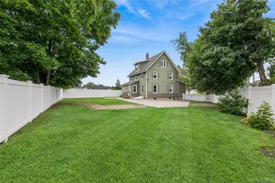 401 Ocean Avenue, Malverne, NY 11565 - Photo 33