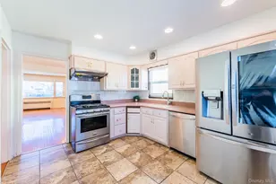 567 Oxford Rd, Cedarhurst, NY 11516 - Photo 3