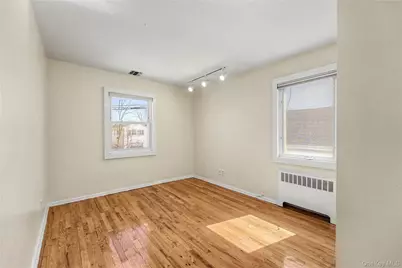 567 Oxford Road, Cedarhurst, NY 11516 - Photo 15