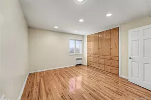 567 Oxford Rd, Cedarhurst, NY 11516 - Photo 19