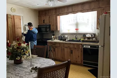 167 Cedar Road E, Mastic Beach, NY 11951 - Photo 5