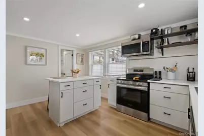 333 Cass Street, Dix Hills, NY 11746 - Photo 5