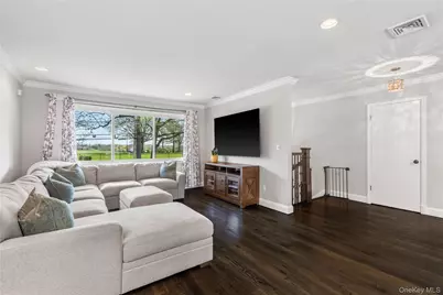 239 Davis Avenue, White Plains, NY 10605 - Photo 3