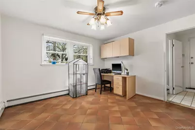 239 Davis Avenue, White Plains, NY 10605 - Photo 17