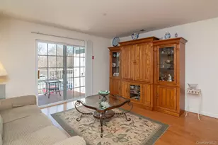 200 Woodcrest Ln, Mount Kisco, NY 10549 - Photo 9