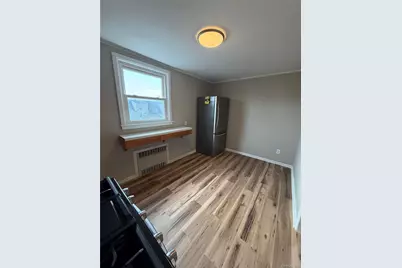 61 Hollywood Avenue, Lynbrook, NY 11563 - Photo 3