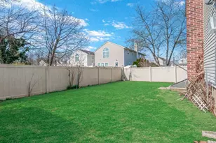 1543 Sweetman Ave, Elmont, NY 11003 - Photo 25