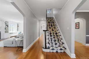 42 Mulberry Ln, New Rochelle, NY 10804 - Photo 3