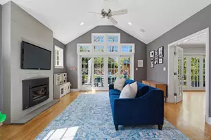 42 Mulberry Ln, New Rochelle, NY 10804 - Photo 7