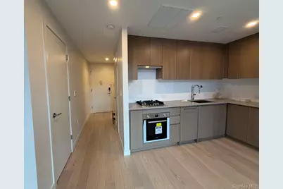 131-02B 40th Road #7R, Flushing, NY 11354 - Photo 1