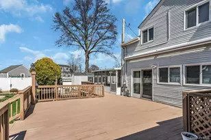 8 Hewitt Dr, Northport, NY 11768 - Photo 35