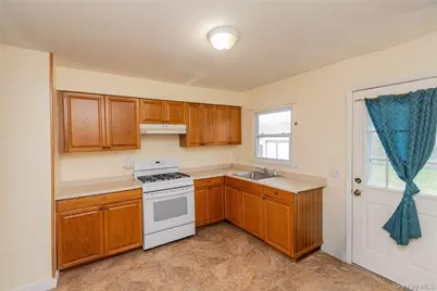 43 Lafayette Drive, New Windsor, NY 12553 - Photo 7