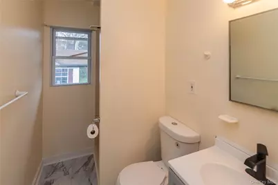 43 Lafayette Drive, New Windsor, NY 12553 - Photo 11