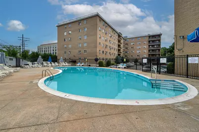 480 Halstead Avenue #4V, Harrison, NY 10528 - Photo 17