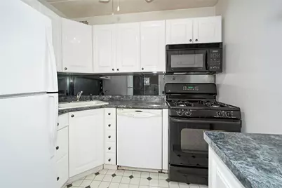 480 Halstead Avenue #4V, Harrison, NY 10528 - Photo 9