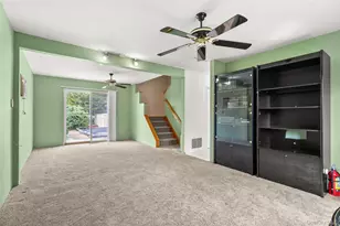 69 Amsterdam Rd, Smithtown, NY 11787 - Photo 11