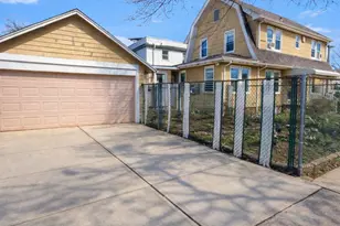 92-74 218th St, Queens Village, NY 11428 - Photo 3