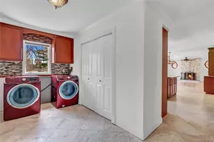 6 Liberty Ln, Miller Place, NY 11764 - Photo 15