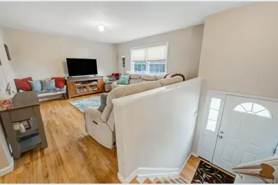 268 Holbrook Road, Ronkonkoma, NY 11779 - Photo 17