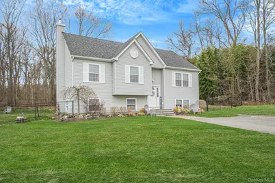 268 Holbrook Road, Ronkonkoma, NY 11779 - Photo 5