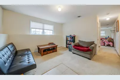 268 Holbrook Road, Ronkonkoma, NY 11779 - Photo 33