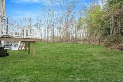 268 Holbrook Road, Ronkonkoma, NY 11779 - Photo 9