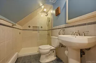 12 Woodgreen Ln, Wantagh, NY 11793 - Photo 21