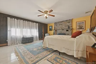 12 Woodgreen Lane, Wantagh, NY 11793 - Photo 15