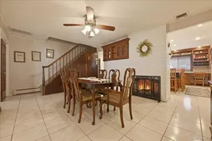 12 Woodgreen Ln, Wantagh, NY 11793 - Photo 9