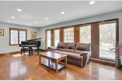 12 Bagatelle Road, Dix Hills, NY 11746 - Photo 21